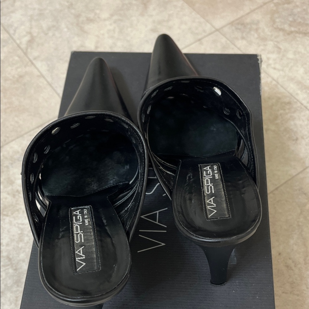 Via Spiga Black Perforated Mules 7.5 - Picture 3 of 9
